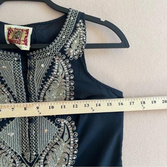 Free People Gold Sparkly Embellished Sequin Paisley Pattern Black in size 4 - Picture 13 of 15